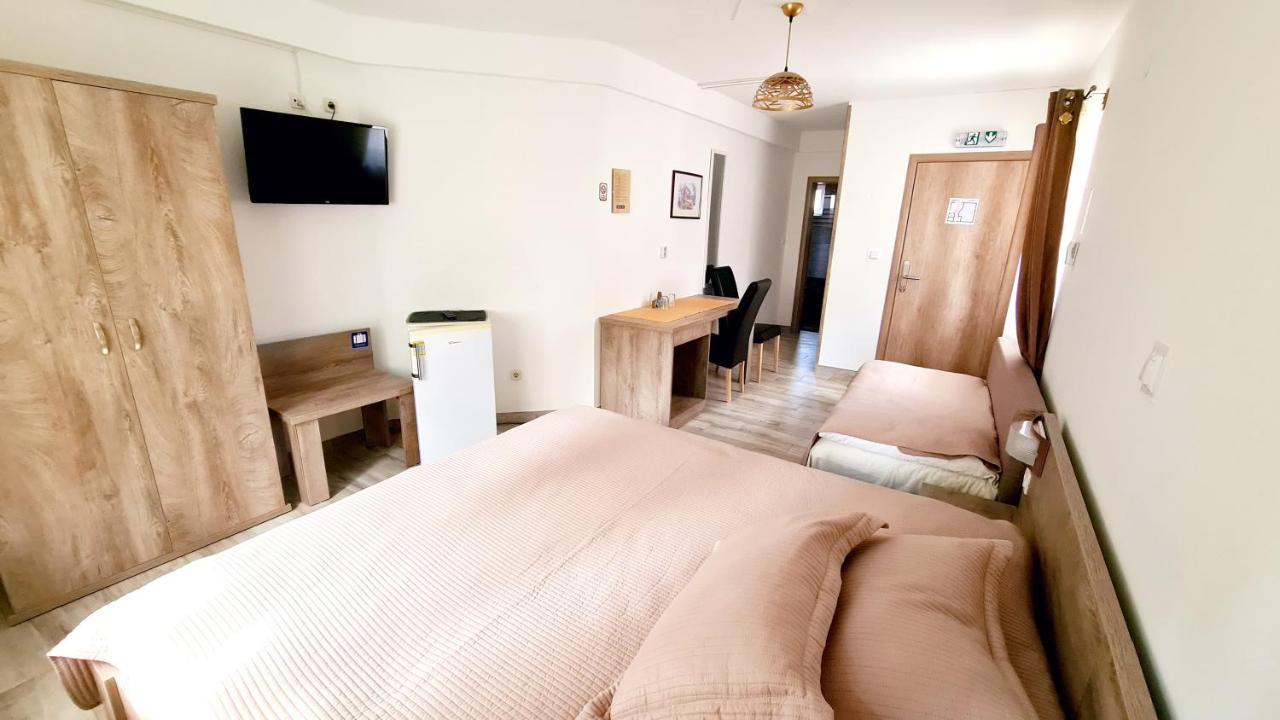 Sedra Holiday Resort-Adults Only-Bed & Breakfast ราโควิซา ภายนอก รูปภาพ